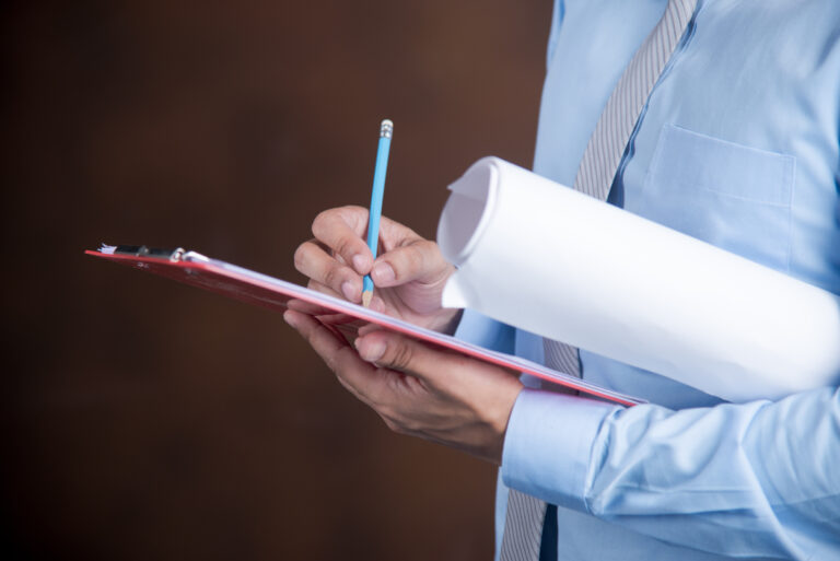 Brak zmian w kompetencjach PIP – jakie niesie skutki dla pracodawców?